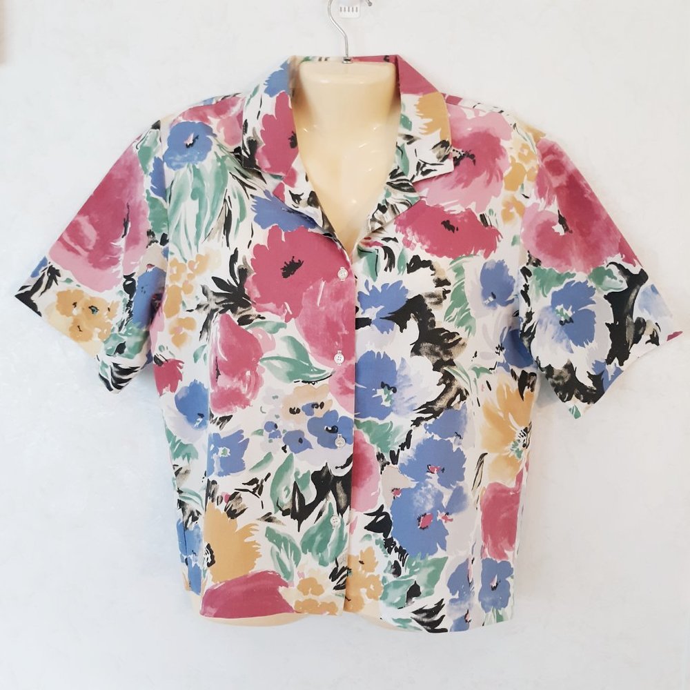 Vintage 80's 90's Floral Boxy Button down Crop Top